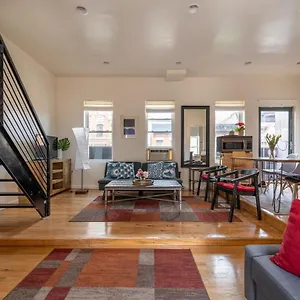 Apartment East Village Townhouse, New York